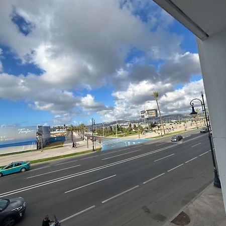 Splendide Studio Haut Standing En Face De La Marina Et A 200 M Du Port De Tanger - 1 Chambre Double Kültér fotó