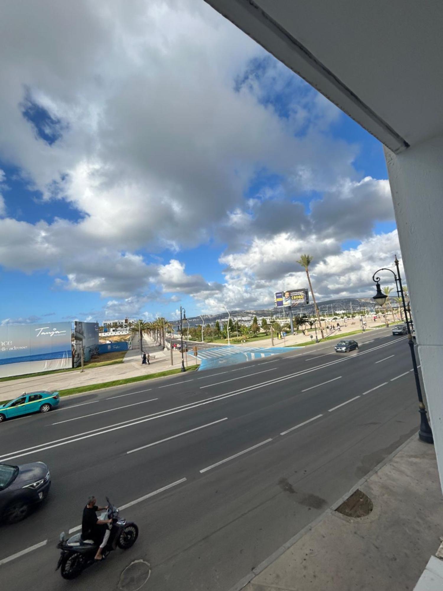 Splendide Studio Haut Standing En Face De La Marina Et A 200 M Du Port De Tanger - 1 Chambre Double Kültér fotó